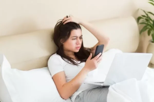 7 Fakta Menarik tentang Hobi Chat Panjang dan Kecerdasan Emosional