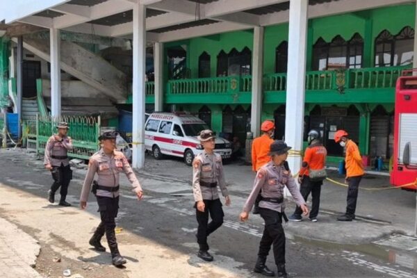 7 Fakta Penting Fokus: Hari Santri dan Tragedi Pondok Pesantren Al Khoziny 7 Fakta Penting Fokus: Hari Santri dan Tragedi Pondok Pesantren Al Khoziny