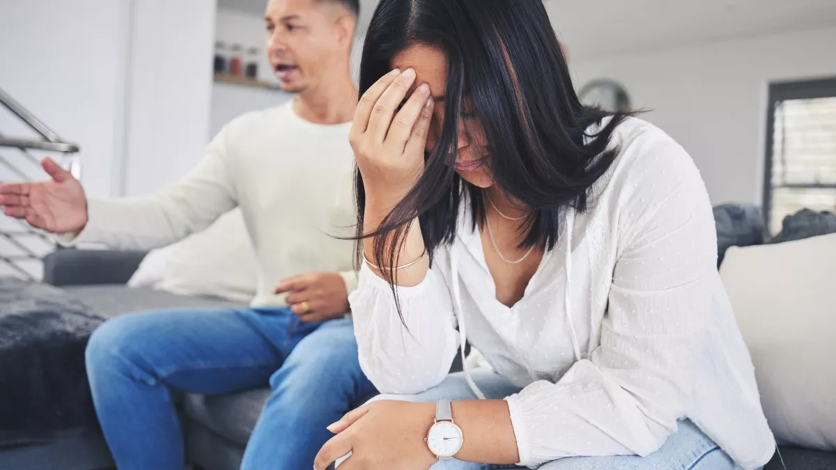 5 Tanda Pasangan Beda Hobi dan Butuh Ruang Sendiri Bukan Red Flag